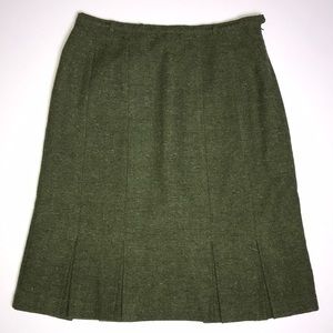 Size 10 Norton McNaughton Green Skirt